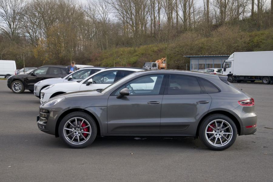  Porsche Macan Turbo 2015 года  (фото 57 из 84)